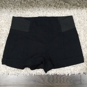 Medium black shorts